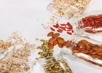 Top 10 Superfoods to Help You Stay Healthy This Winter