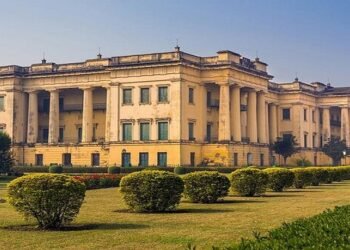 Hazarduari Palace Museum, West Bengal