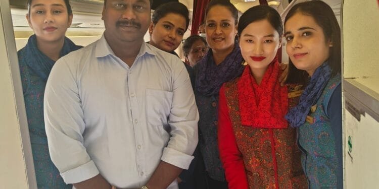 Zenplus Fleet Employee Mr Praveen Kumar with Flight Attendants | International Khabar Zenplus Fleet Employee Mr Praveen Kumar with Flight Attendants