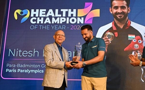 Paralympic Gold Medallist Nitesh Kumar Honoured as Health Champion of the Year 2024 in Happiest Healths New Health Champion Initiative | International Khabar Paralympic Gold Medallist Nitesh Kumar Honoured as Health Champion of the Year 2024 in Happiest Health’s New ‘Health Champion’ Initiative