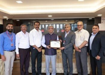 K Paul Thomas MD CEO of ESAF Small Finance Bank receiving the ESG Certificate from Rohit Inamdar CEO of CARE ESG Ratings Ltd | International Khabar K Paul Thomas MD CEO of ESAF Small Finance Bank receiving the ESG Certificate from Rohit Inamdar CEO of CARE ESG Ratings Ltd