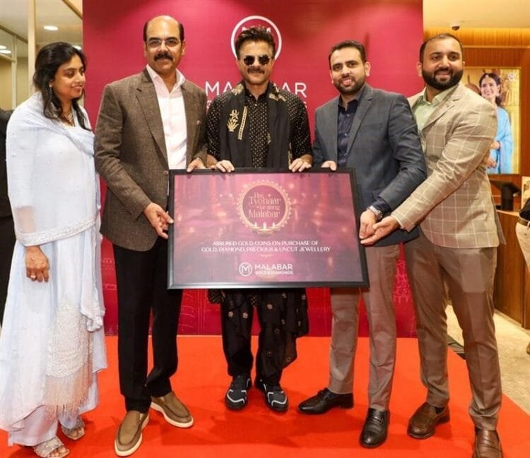 Malabar Gold Diamonds Diwali offers presented by Bollywood star Anil Kapoor along with O Asher Managing Director India Operations and other Malabar dignitaries