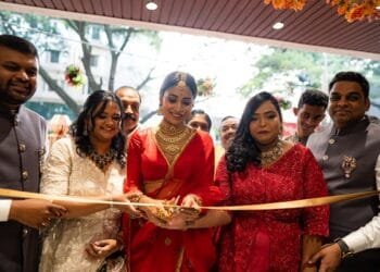 L to R: Abhishek Chanda (Director CapsGold Group), Sowmya, Shriya Saran, Shravan Kumar (Managing Partner - Kalasha Fine Jewels, BNG Store) and Sukruthi