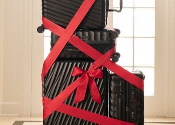 TUMI Celebrates the Joy of Coming Together for The Holidays | International Khabar TUMI Celebrates the Joy of Coming Together for The Holidays