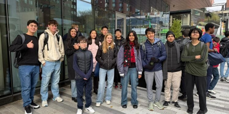 Oakridge Bengaluru IBDP Student Visits MIT for NAE STEAM Week