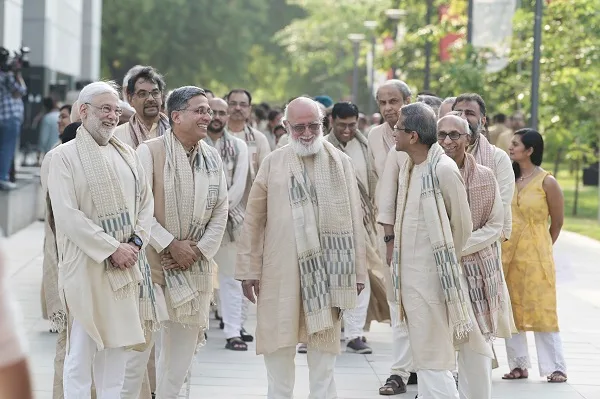 Padma Shri Awardee Sitanshu Yashaschandra Urges Graduates to Question Beliefs Use Language with Sensitivity at Ahmedabad Universitys 15th Convocation | International Khabar Padma Shri Awardee Sitanshu Yashaschandra Urges Graduates to Question Beliefs, Use Language with Sensitivity at Ahmedabad University’s 15th Convocation