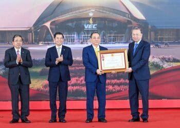Vingroup Awarded First-Class Labor Order for Outstanding Achievements in Developing the National Exhibition Fair Center