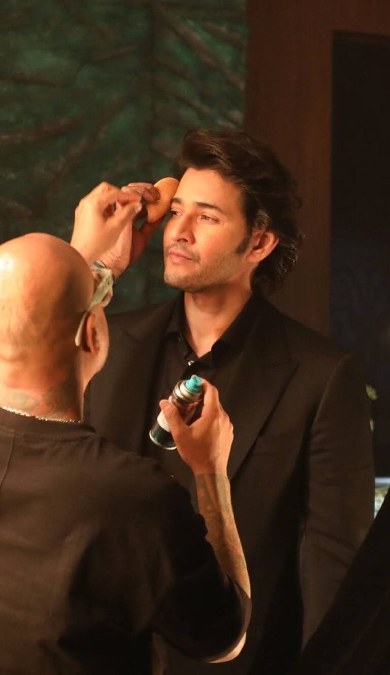 Spotted Mahesh Babus Secret Shoot Sparks Buzz Not a Film Not an Ad Then What | International Khabar
