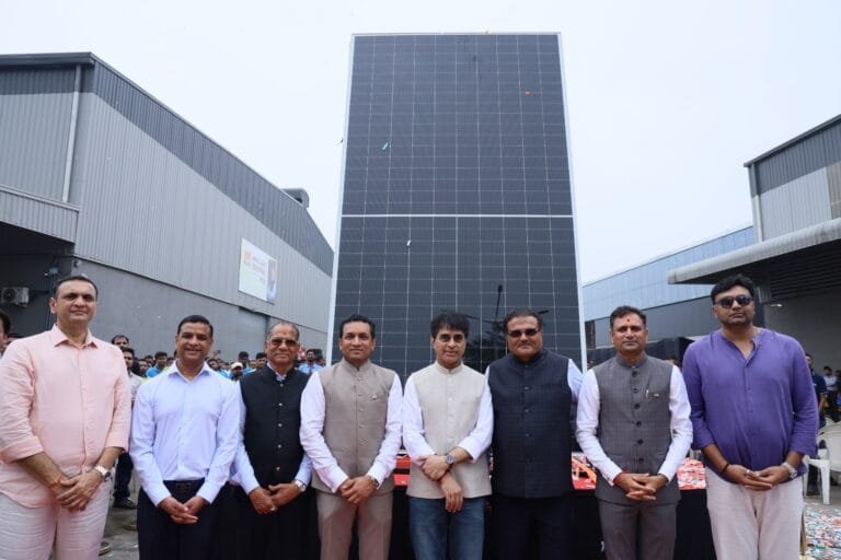 Goldi Solar Creates Worlds Largest Solar Module to Honour PM Modis 75th Birthday | International Khabar