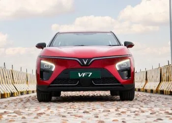 Hot and Happy: The VinFast VF 7 has Three Tricks Up its Sleeve for Beating the Heat