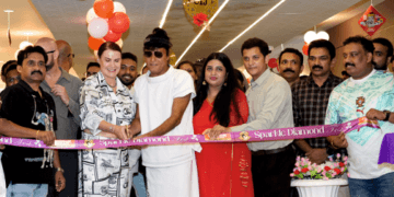 Cristiano Ronaldoaposs Sister Elma Aveiro Visits Chemmanur International Jewellers Keralam | International Khabar Cristiano Ronaldo's Sister Elma Aveiro Visits Chemmanur International Jewellers, Keralam